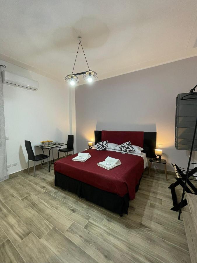 A Bone Guest House Катания Экстерьер фото