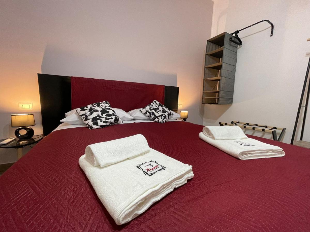 A Bone Guest House Катания Экстерьер фото