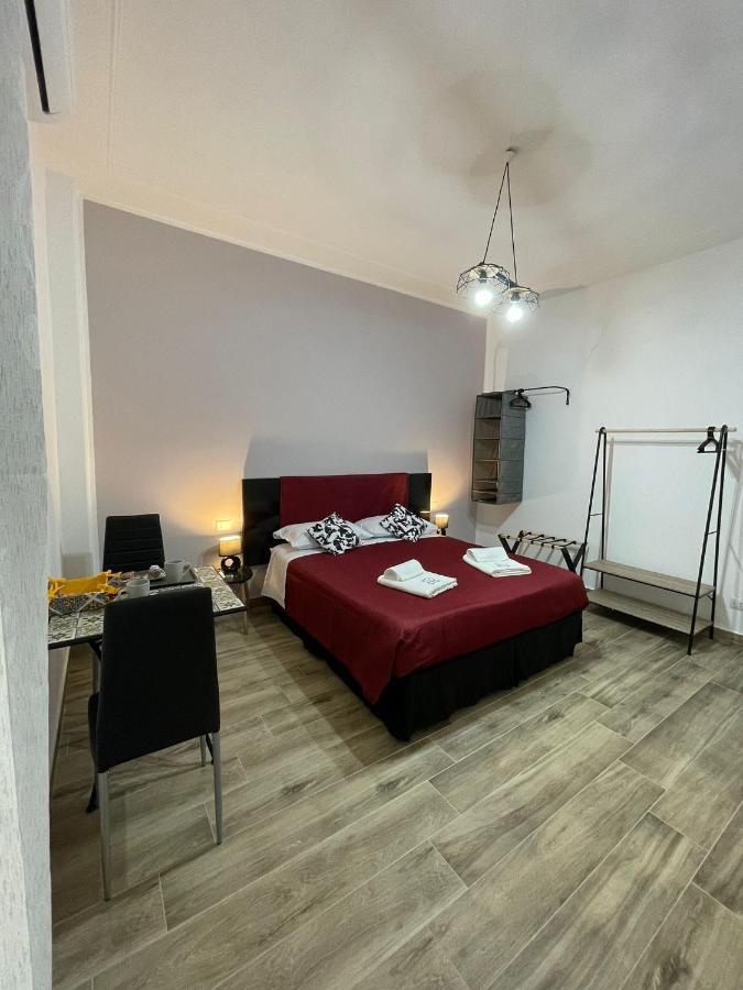 A Bone Guest House Катания Экстерьер фото