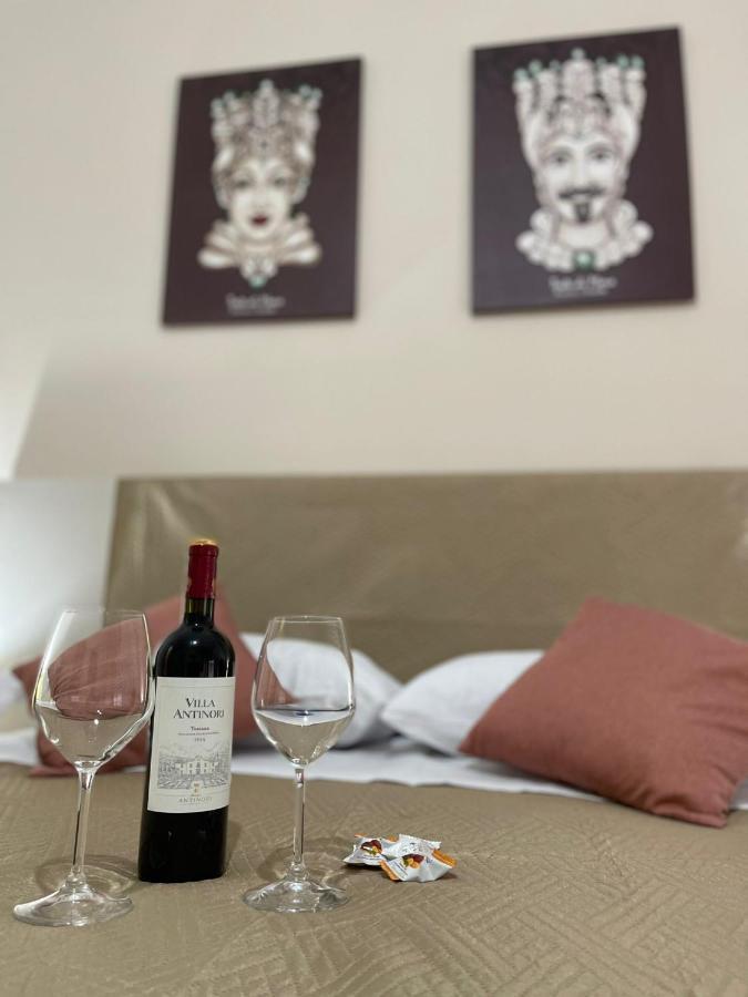 A Bone Guest House Катания Экстерьер фото