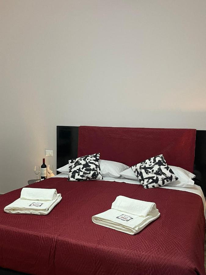 A Bone Guest House Катания Экстерьер фото